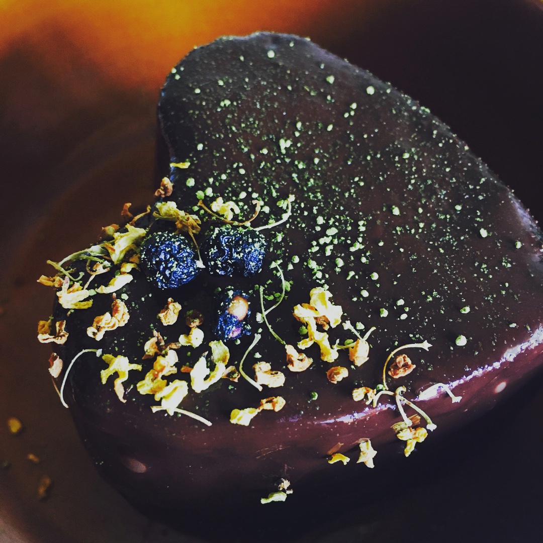 巧克力镜面淋酱<熊谷裕子>--让甜点穿上光泽亮丽的淋面外衣