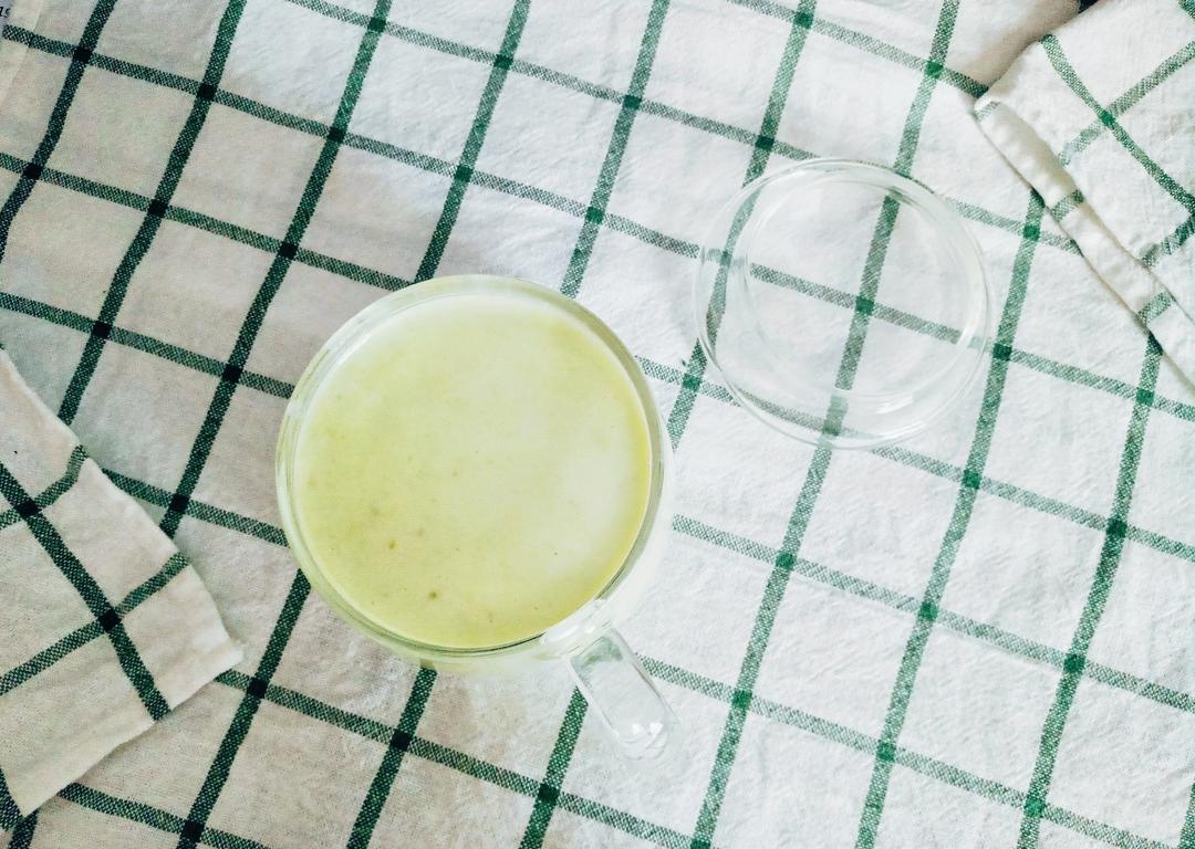 牛油果益力多奶昔的做法