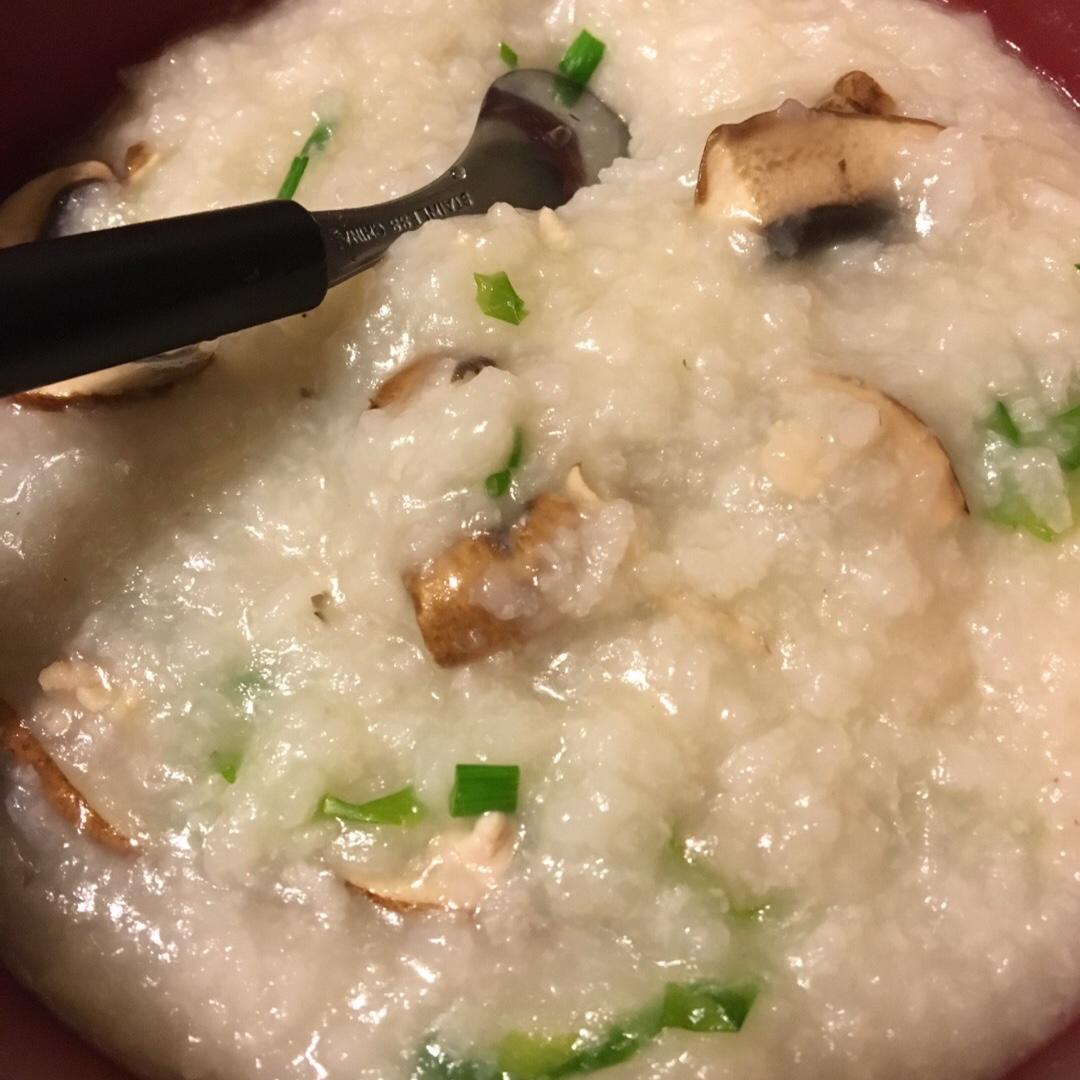 香菇鸡肉粥