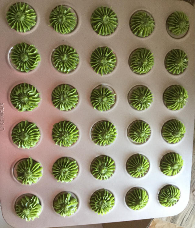 没有黄油也同样做出香酥不腻，花纹立体清晰的曲奇