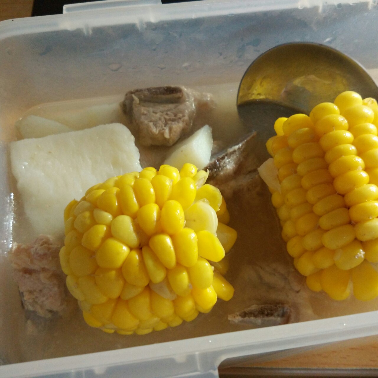 山药玉米排骨汤