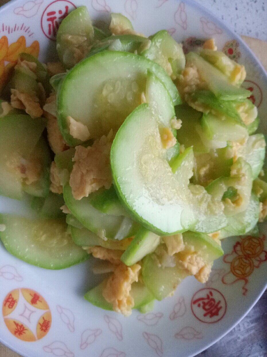 西葫芦炒鸡蛋