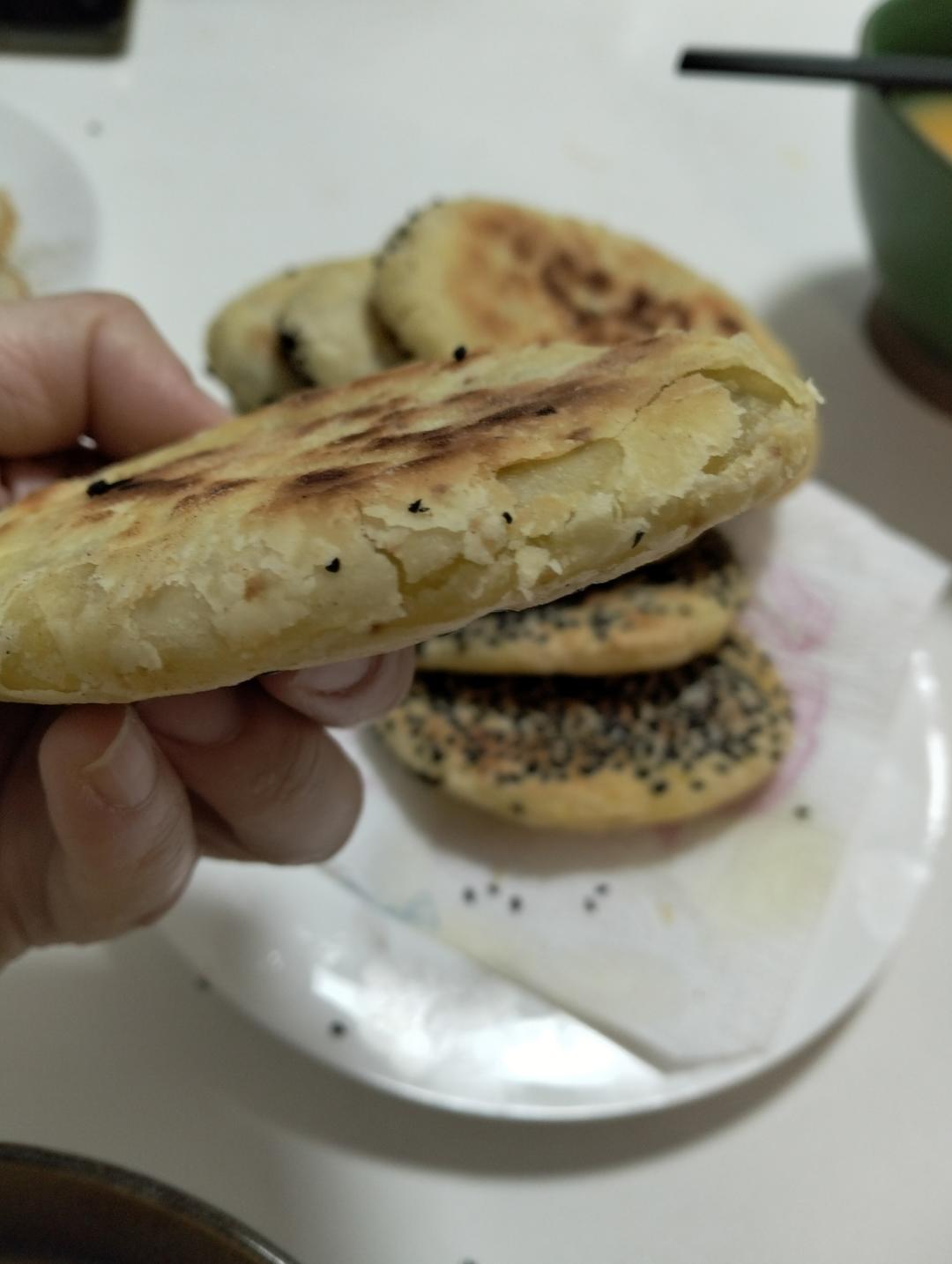 街边印象小吃掉渣红糖酥饼