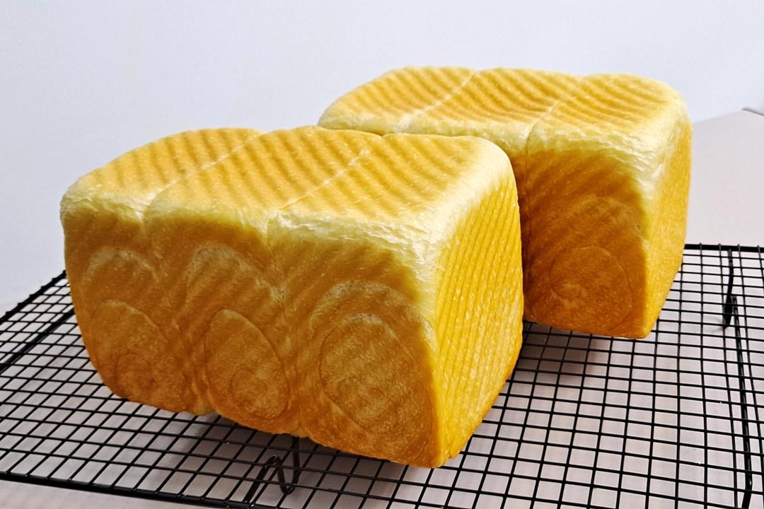 🍞消耗淡奶油吐司｜无黄油｜软绵绵｜奶香浓郁
