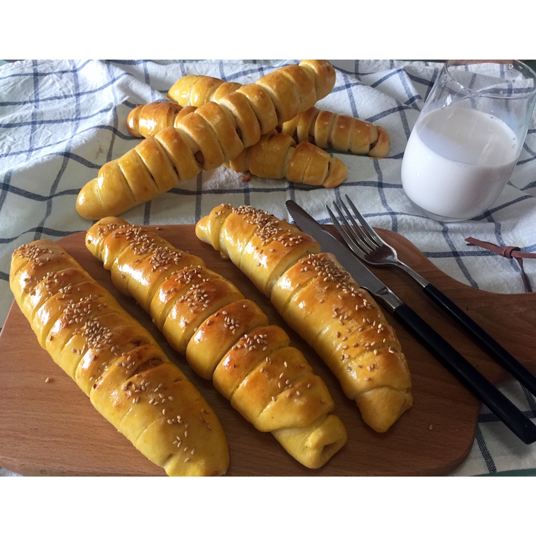 毛毛虫肉松面包