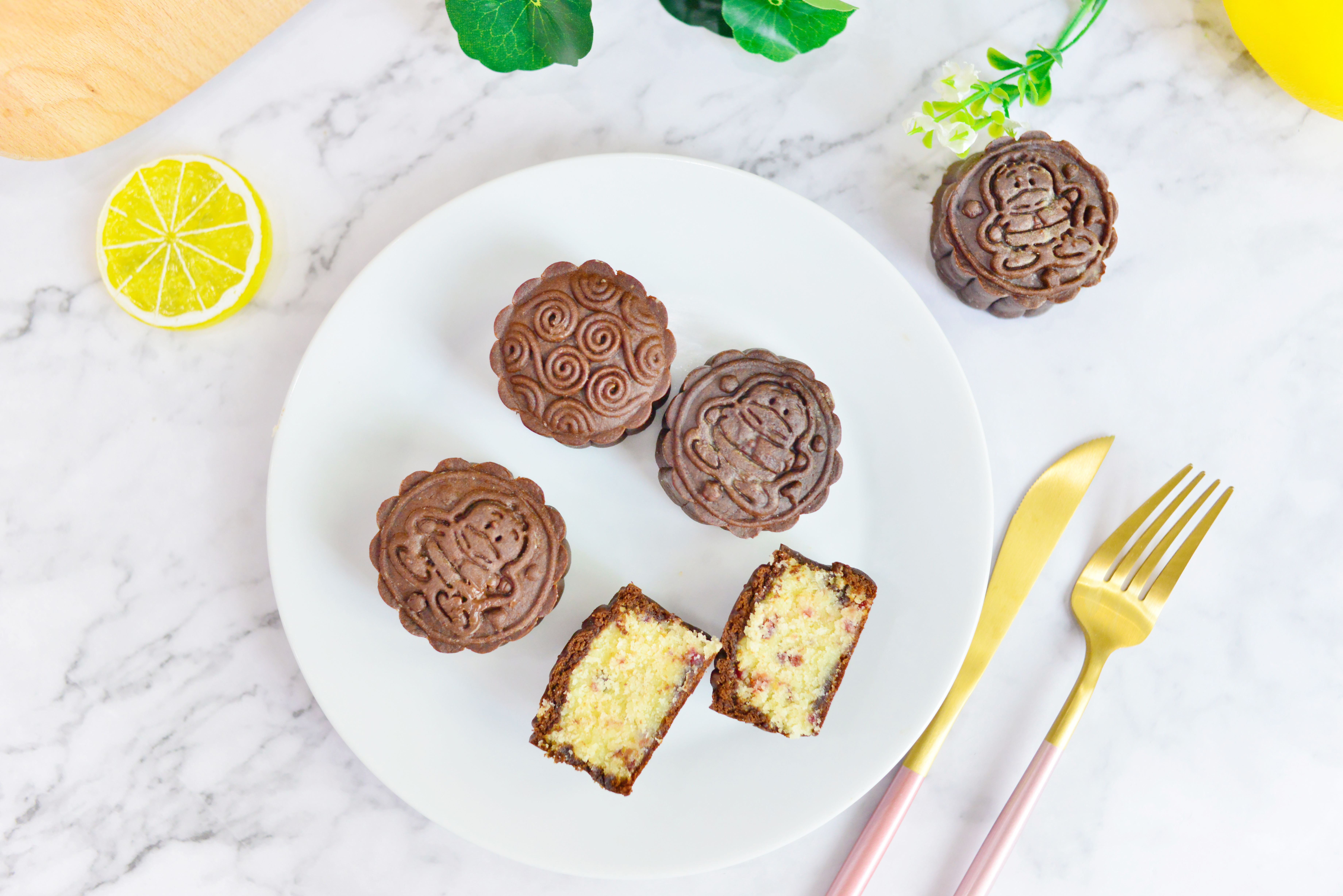【香兰世家】巧克力椰蓉月饼 | 制作简单，风味独特，这份甜蜜不可错过！的做法 步骤15