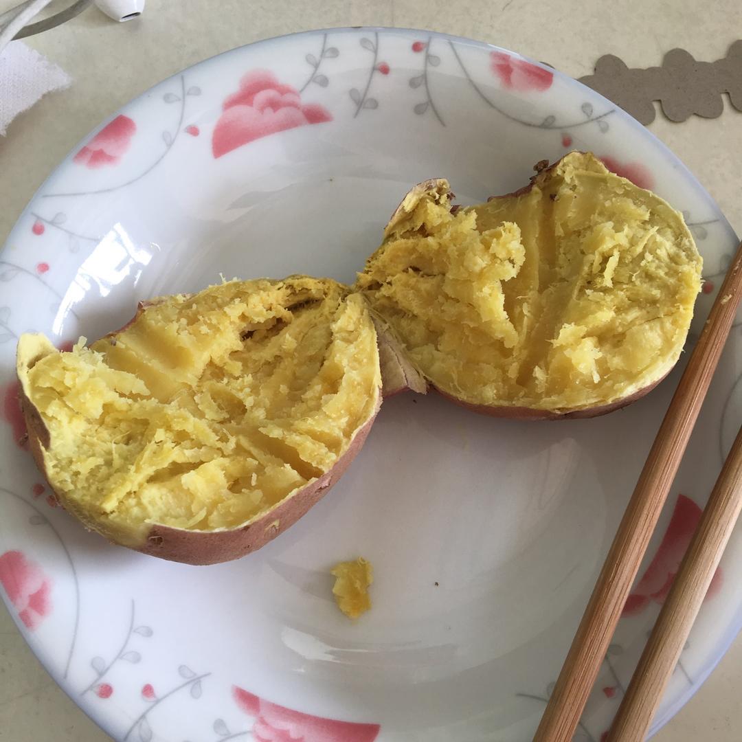 保鲜膜大法版微波炉烤红薯