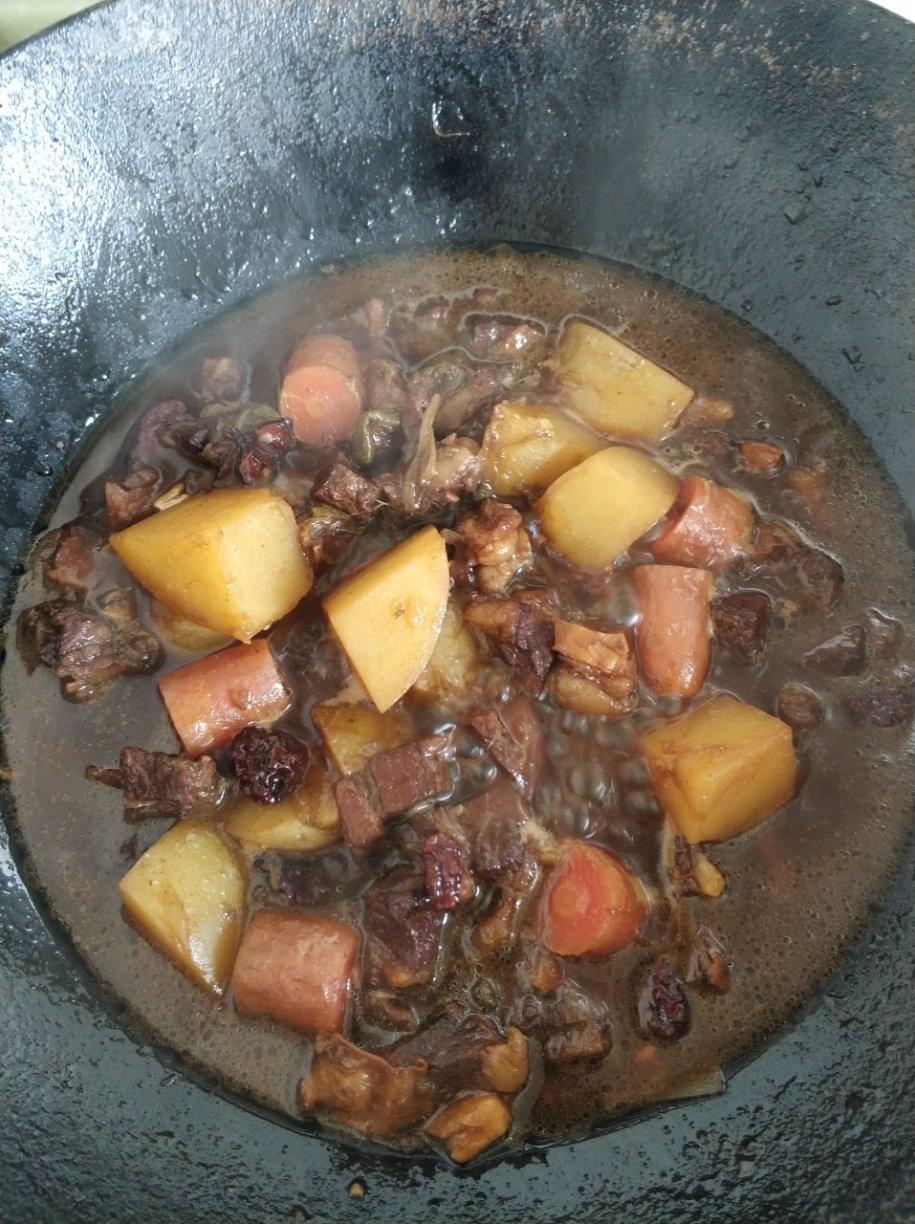 牛肉炖土豆