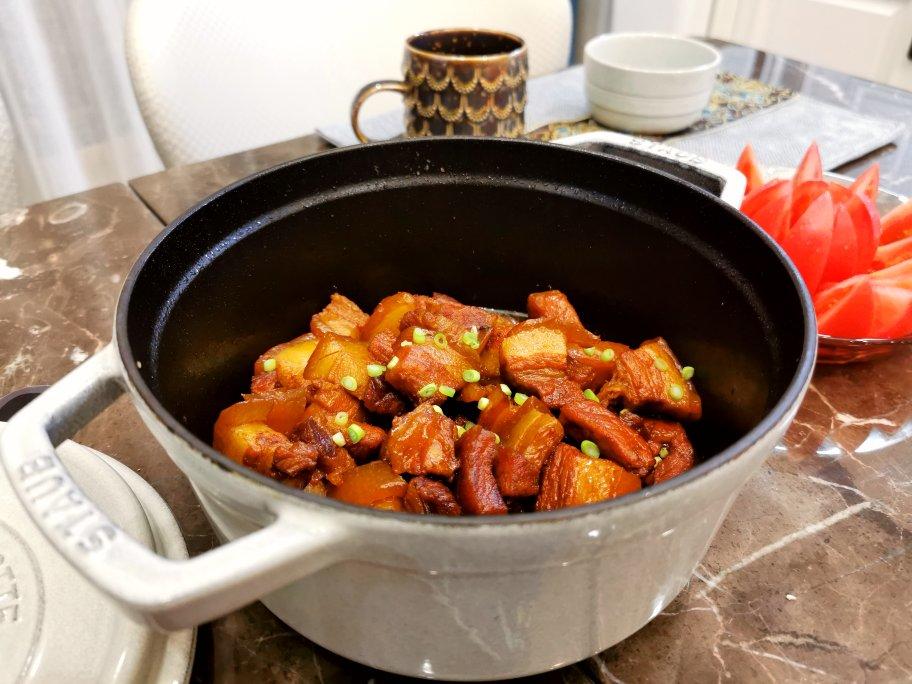 铸铁锅红烧肉
