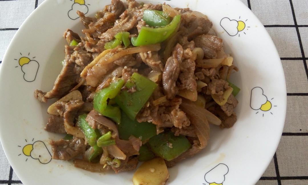 孜然洋葱炒牛肉粒