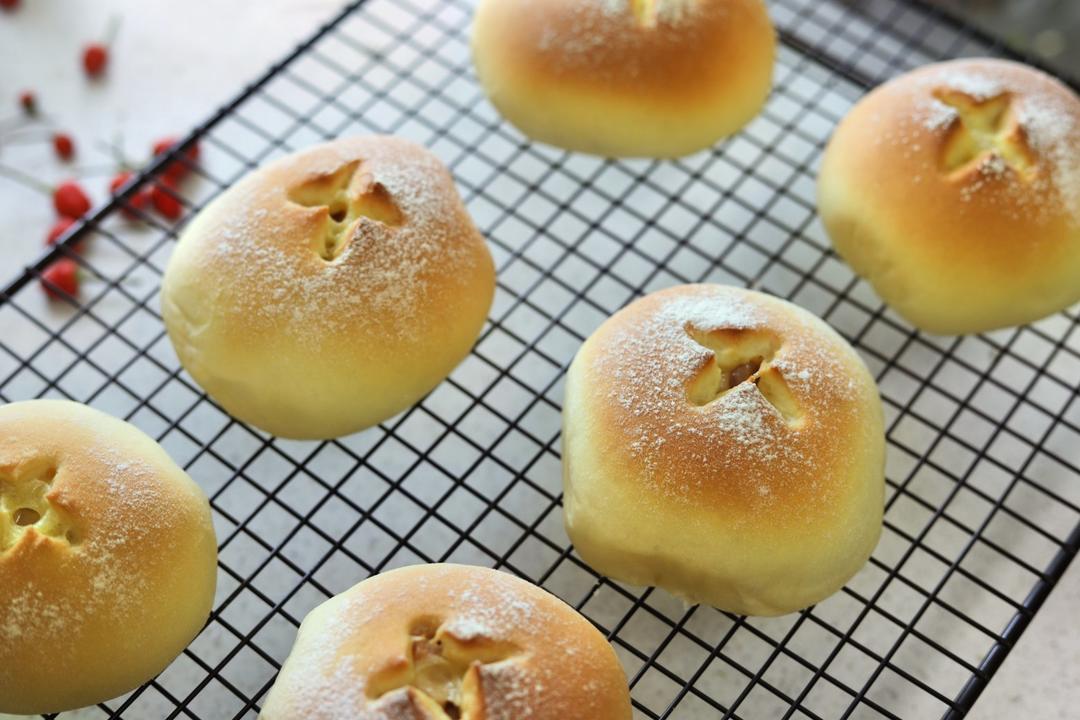 (超好吃的咸口面包）爆浆培根芝士面包