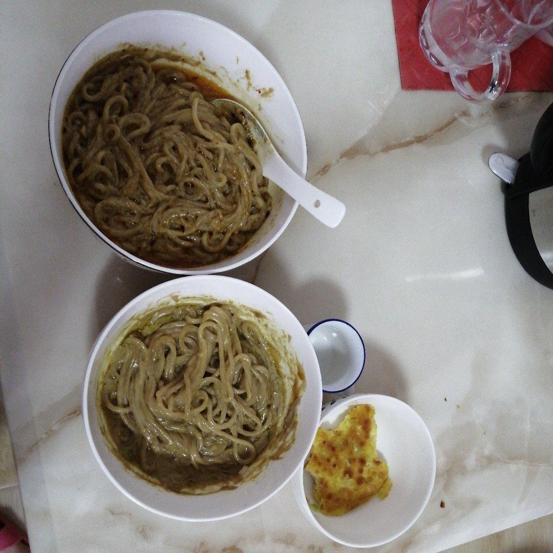 麻酱流汁宽粉