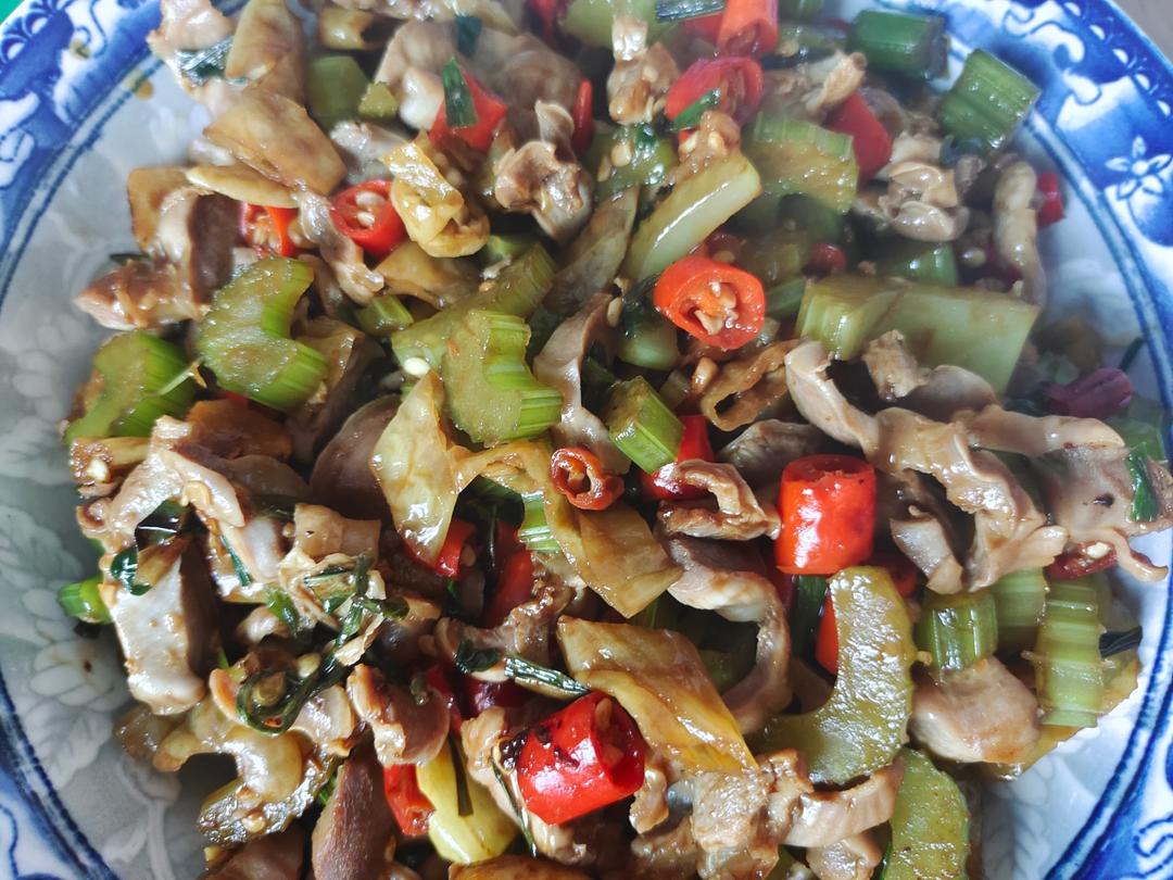能吃三碗饭的开胃菜-酸辣鸡杂