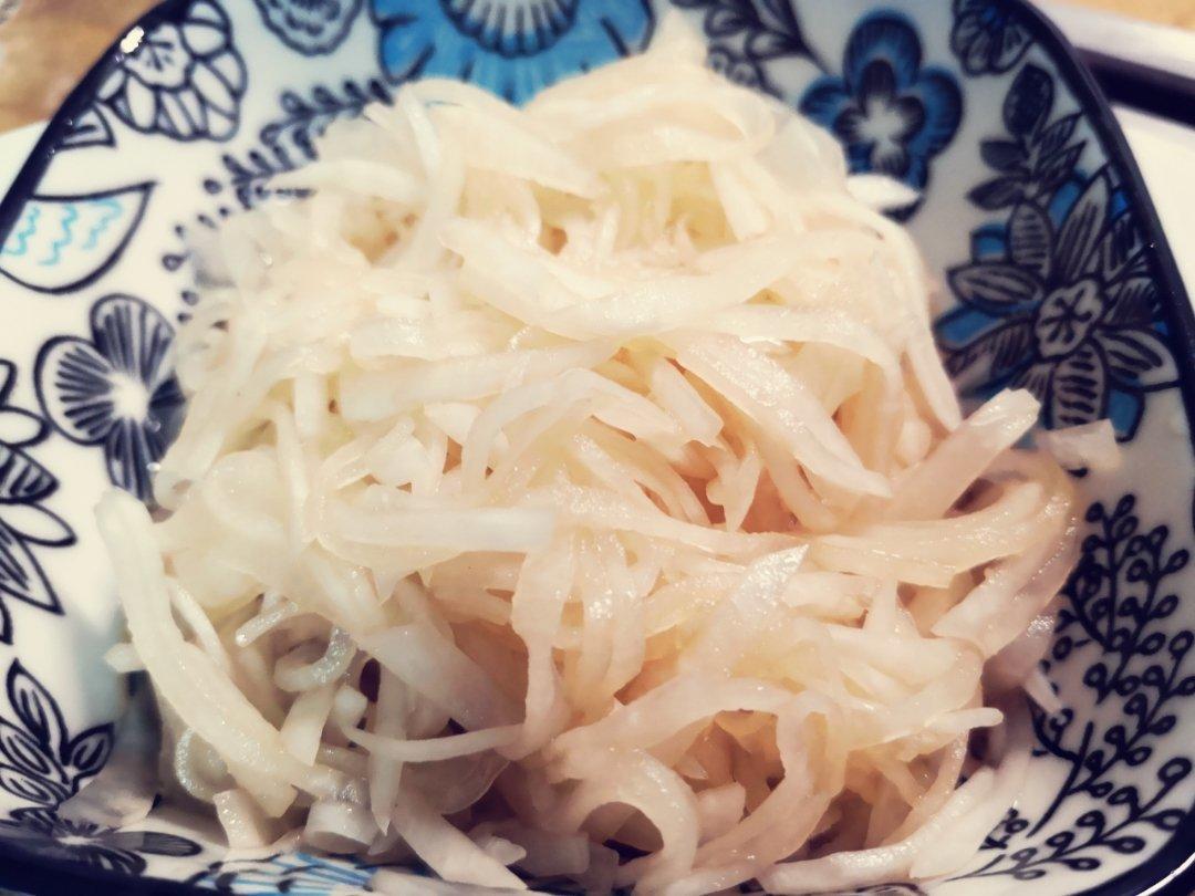 椒油凉拌莴笋胡萝卜丝