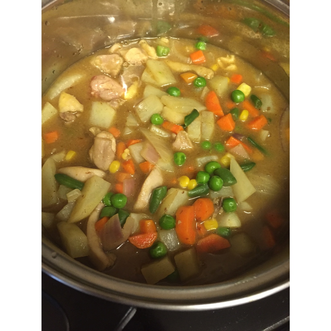 咖喱土豆鸡肉
