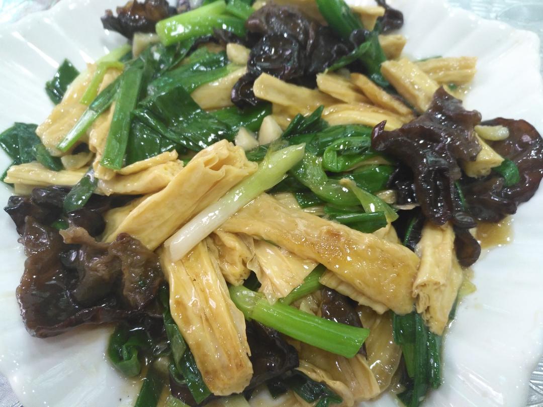 黑木耳炒腐竹