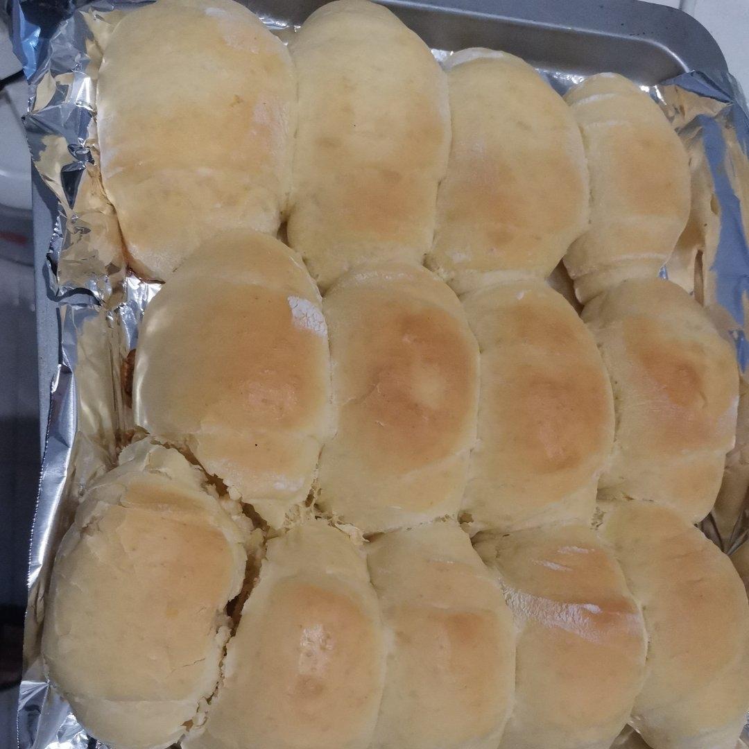 免揉膜的牛奶面包卷，没有厨师机也可以轻松做面包