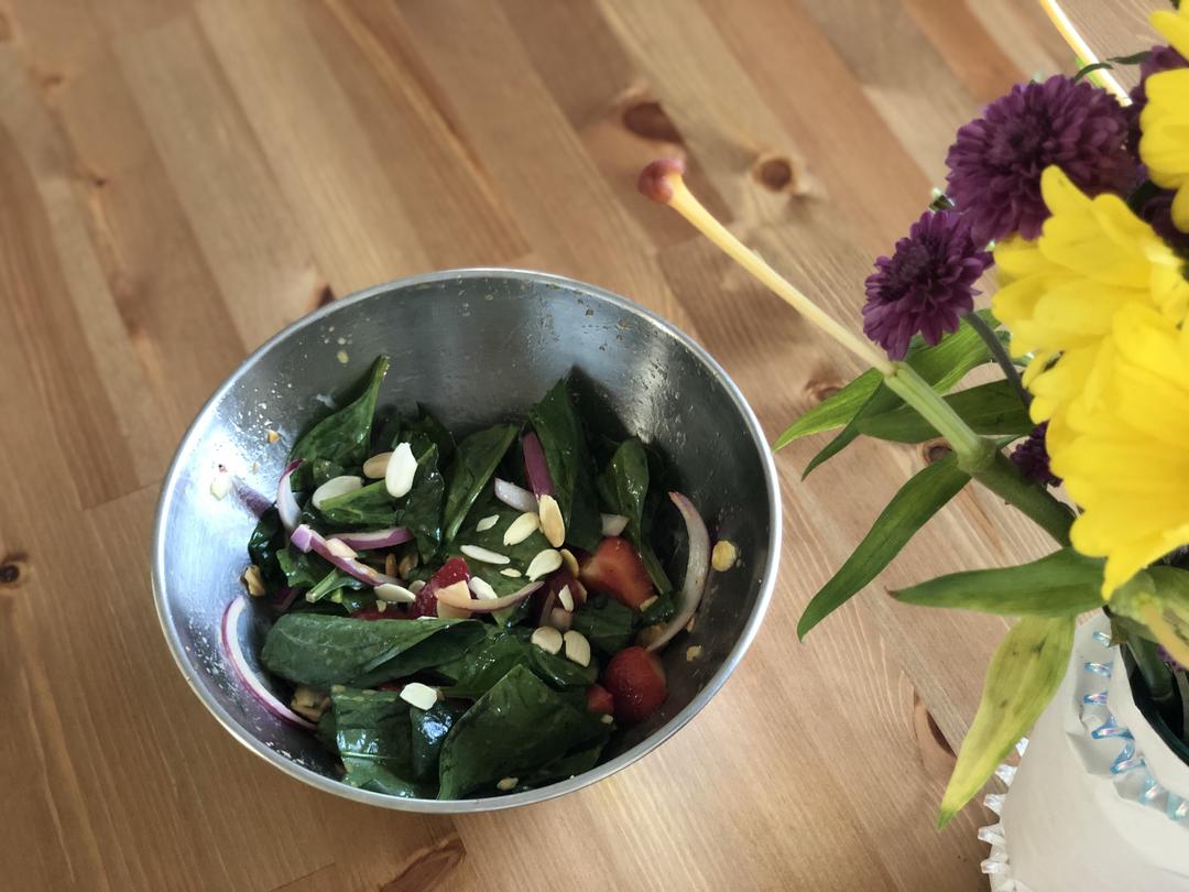 夏季沙拉之草莓菠菜沙拉