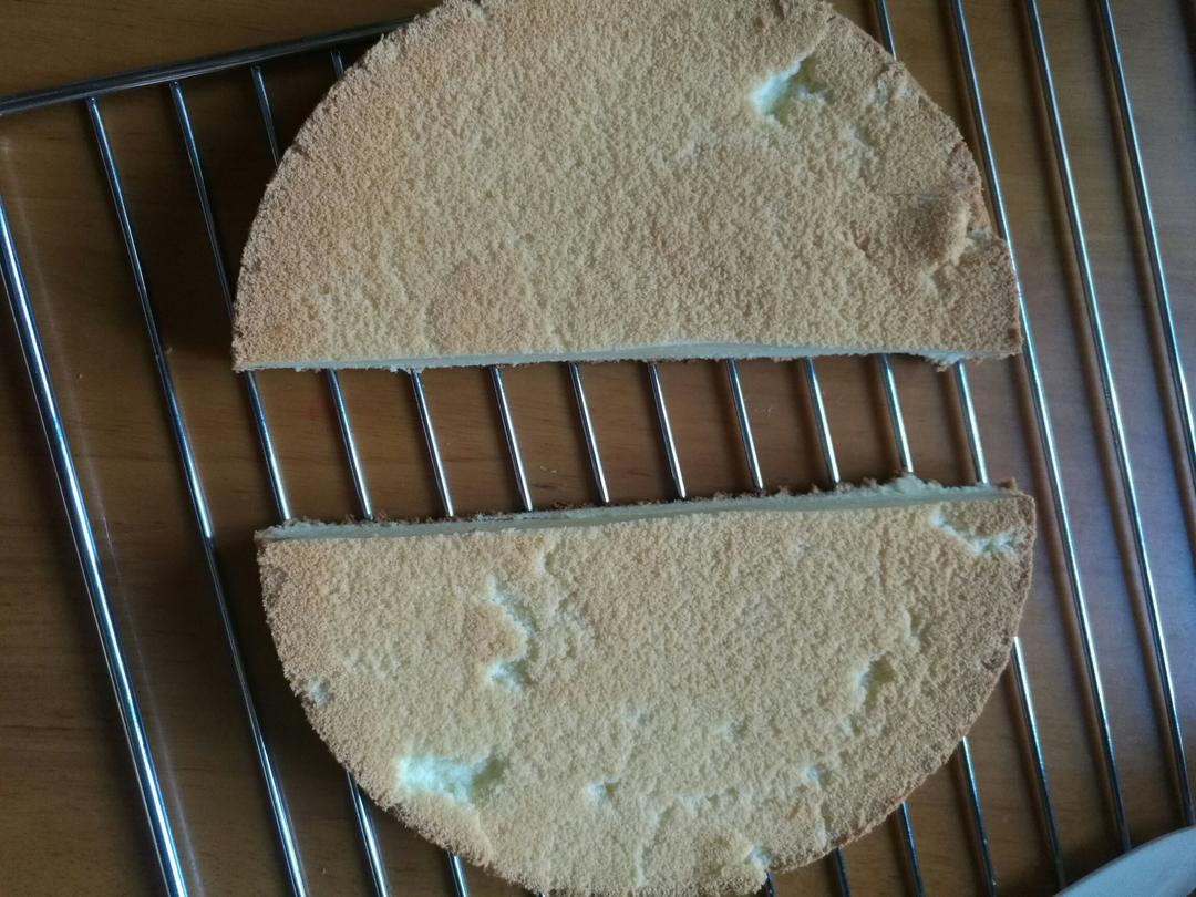 烤箱做蛋糕（戚风蛋糕的做法）