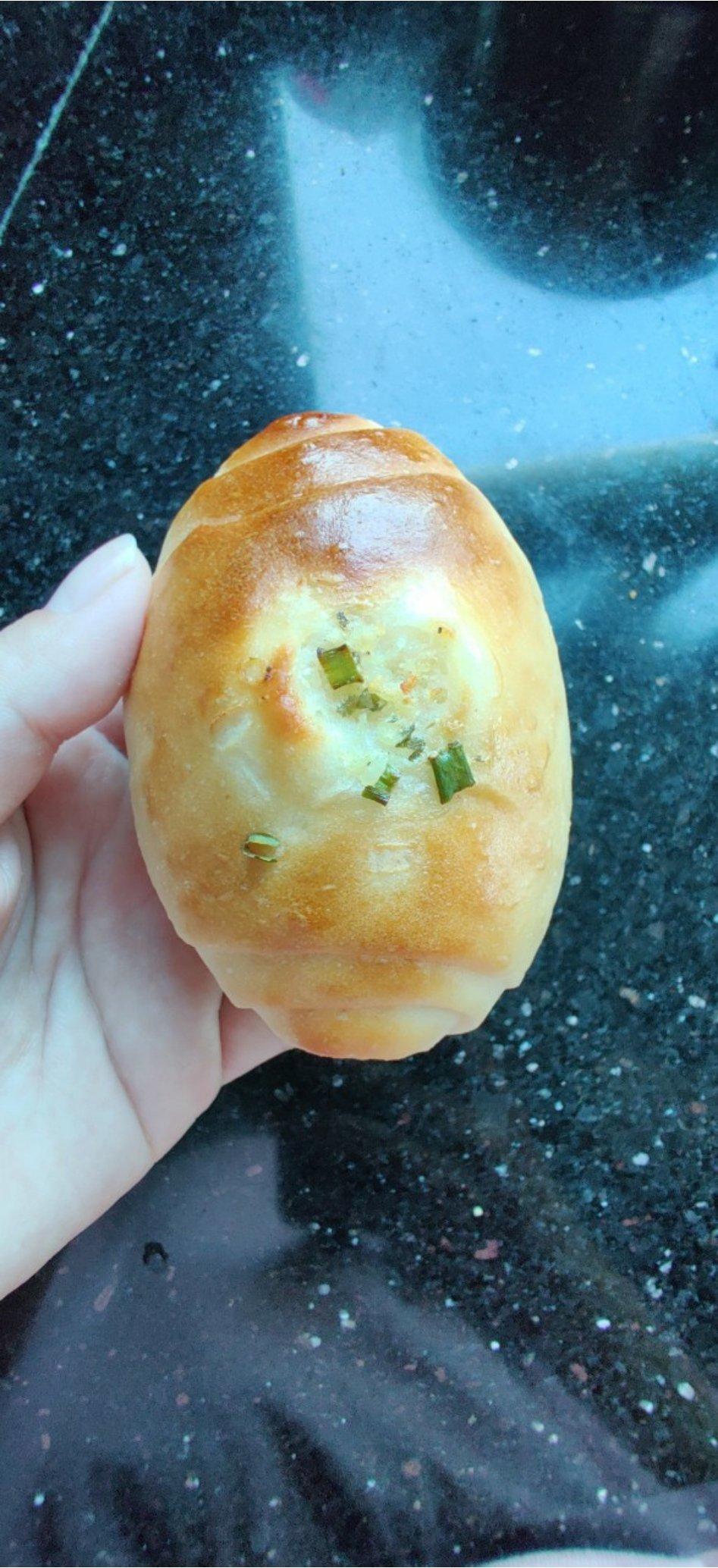 蒜香肠仔包