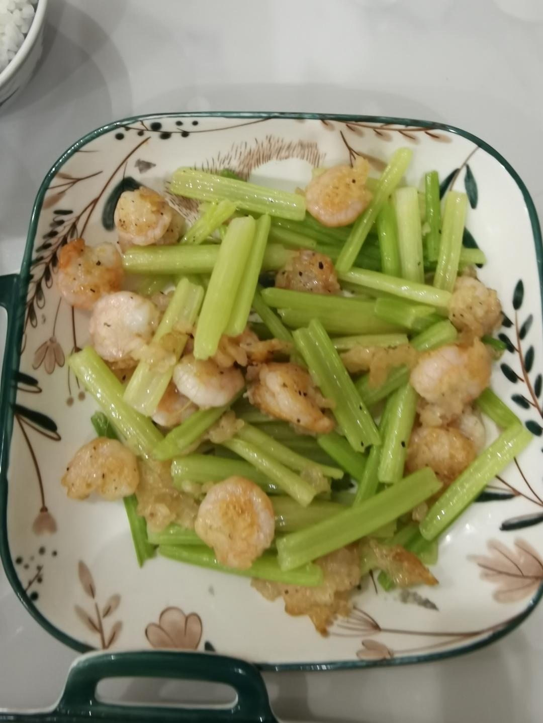 西芹炒虾仁（减脂/清淡/快手）