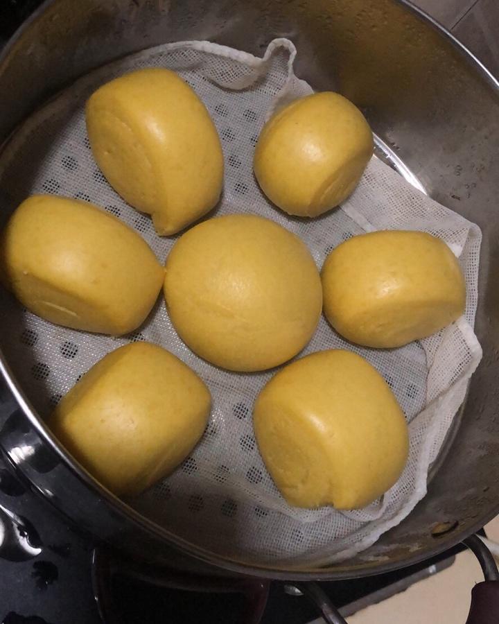 新手也可以--详解如何做出人见人爱、金黄的南瓜馒头