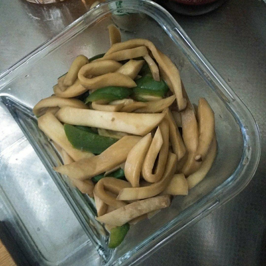 青椒素炒杏鲍菇