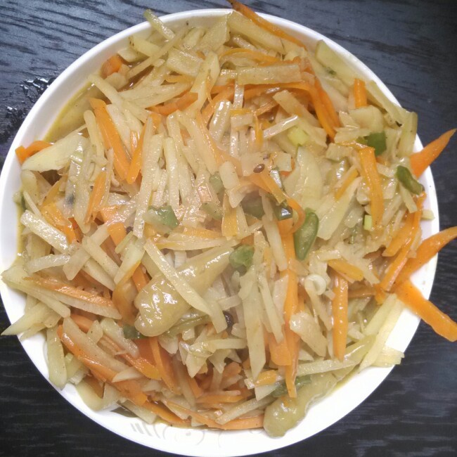 胡萝卜丝炒土豆丝