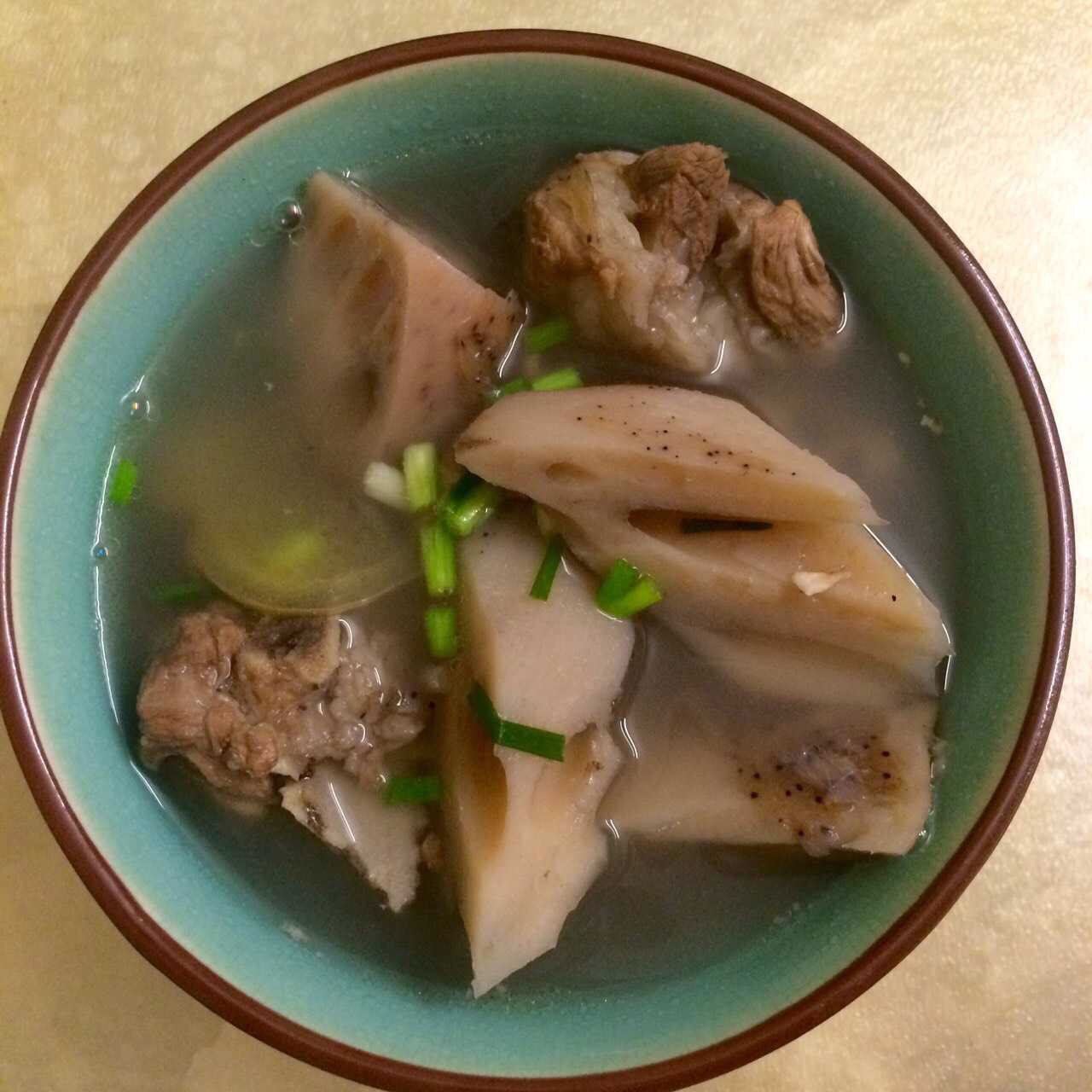 湖北菜肴 排骨藕汤