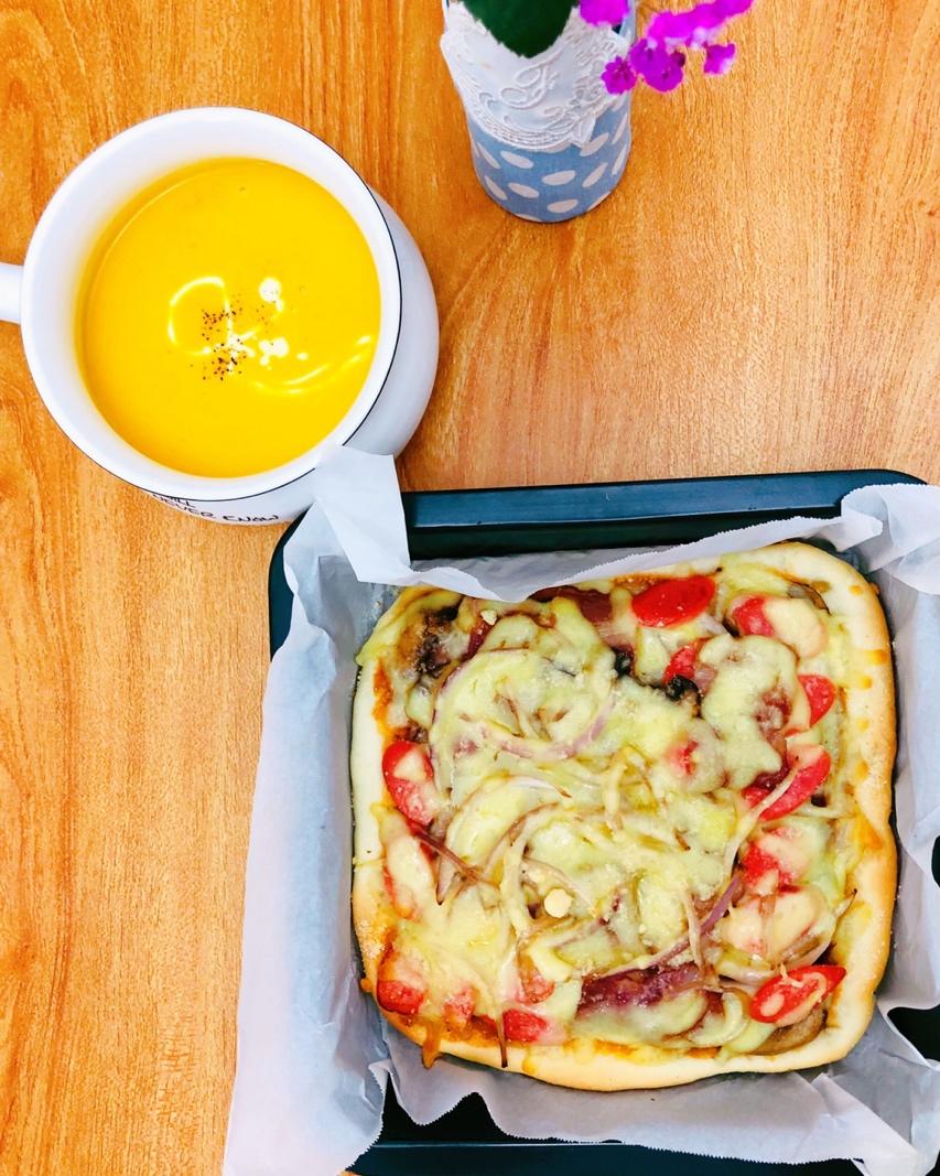 披萨饼的制作（内附饼皮底做法）