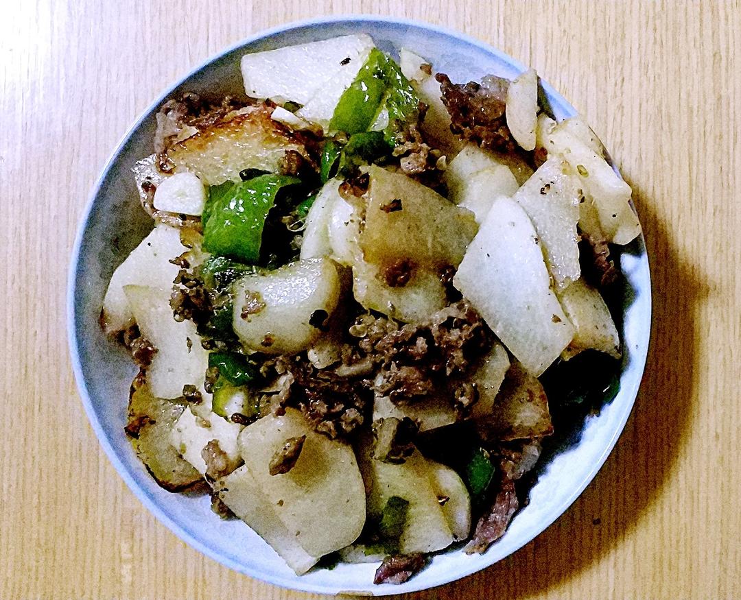 凉薯辣椒炒肉片