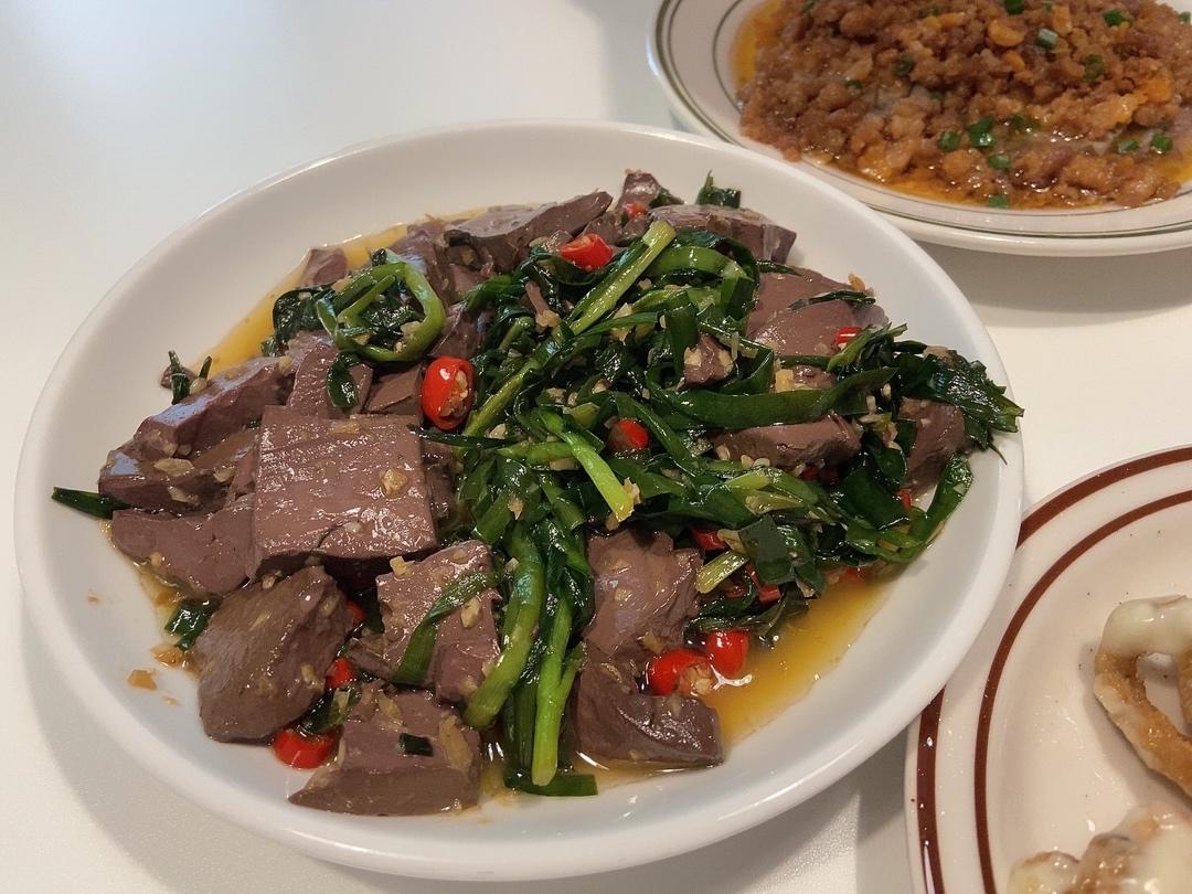 韭菜鸭血