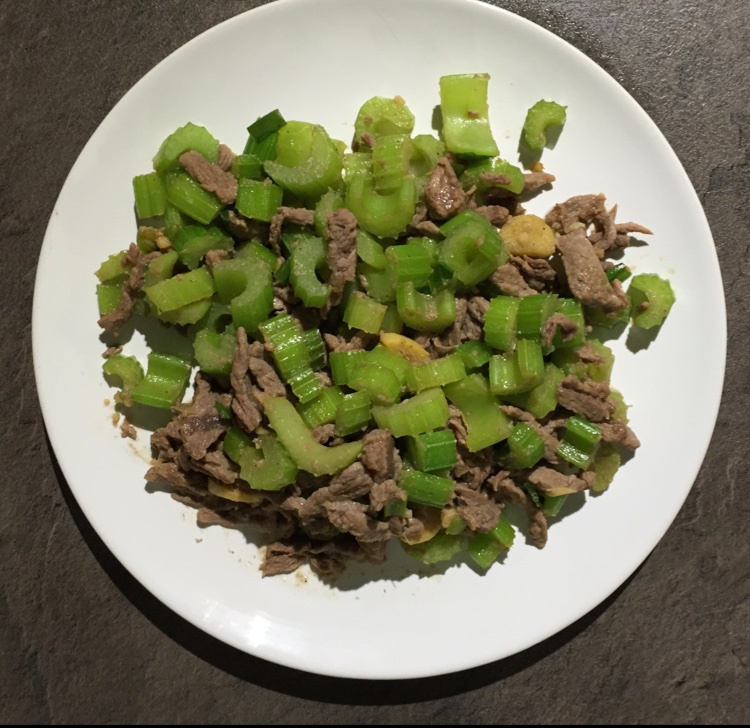 芹菜牛肉丝