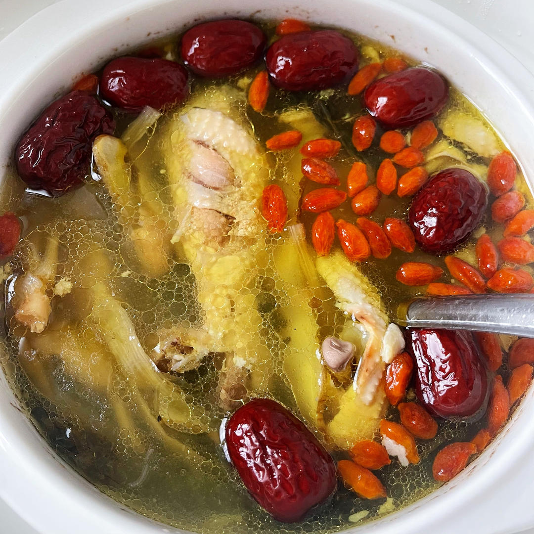 鲜美无敌：清炖鸡汤🐔