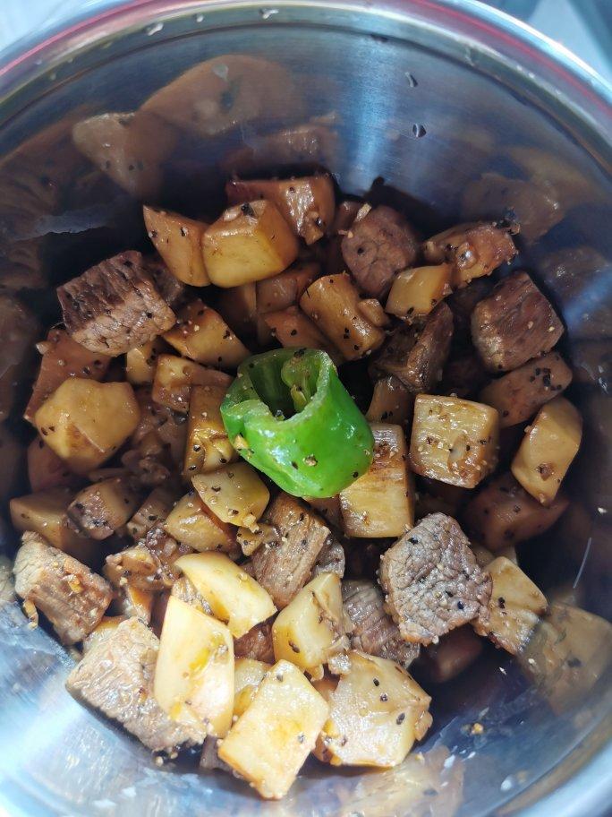 黑椒杏鲍菇牛肉粒