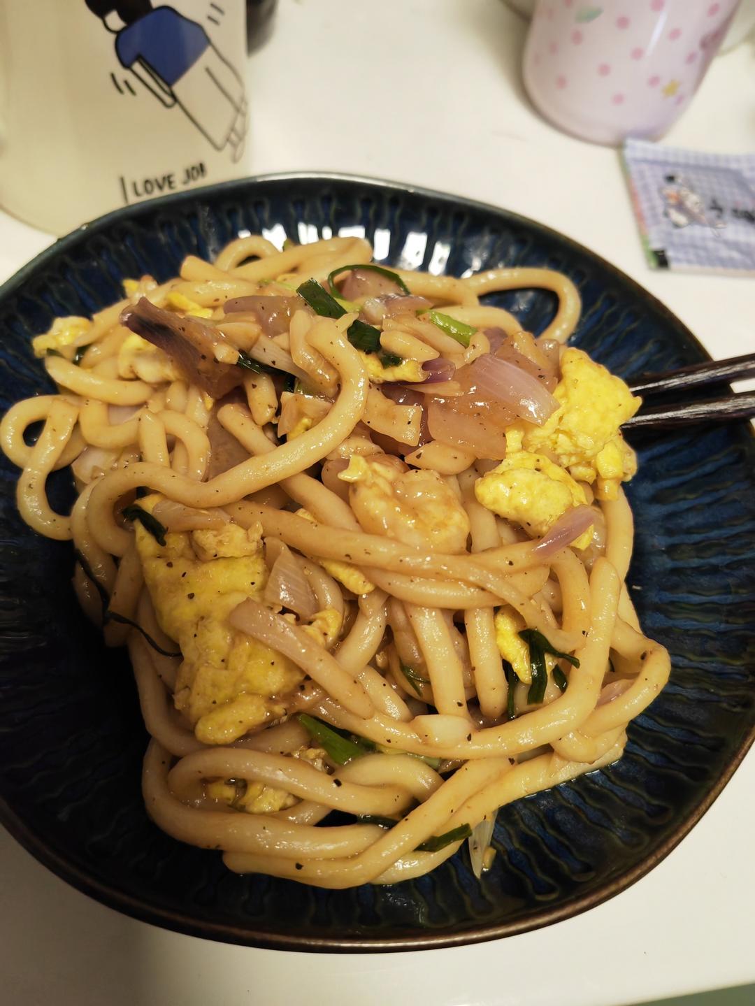黑椒虾仁乌冬面