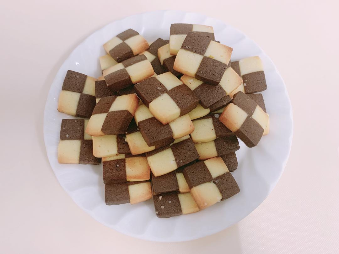 【双色棋格饼干】