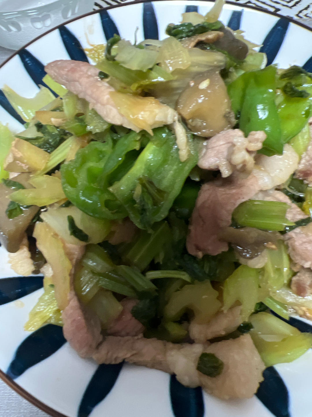 芹菜炒肉