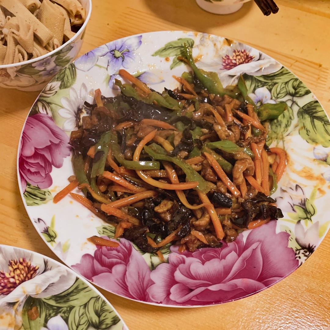 超好吃的鱼香肉丝（做法相当简单，一看就会）
