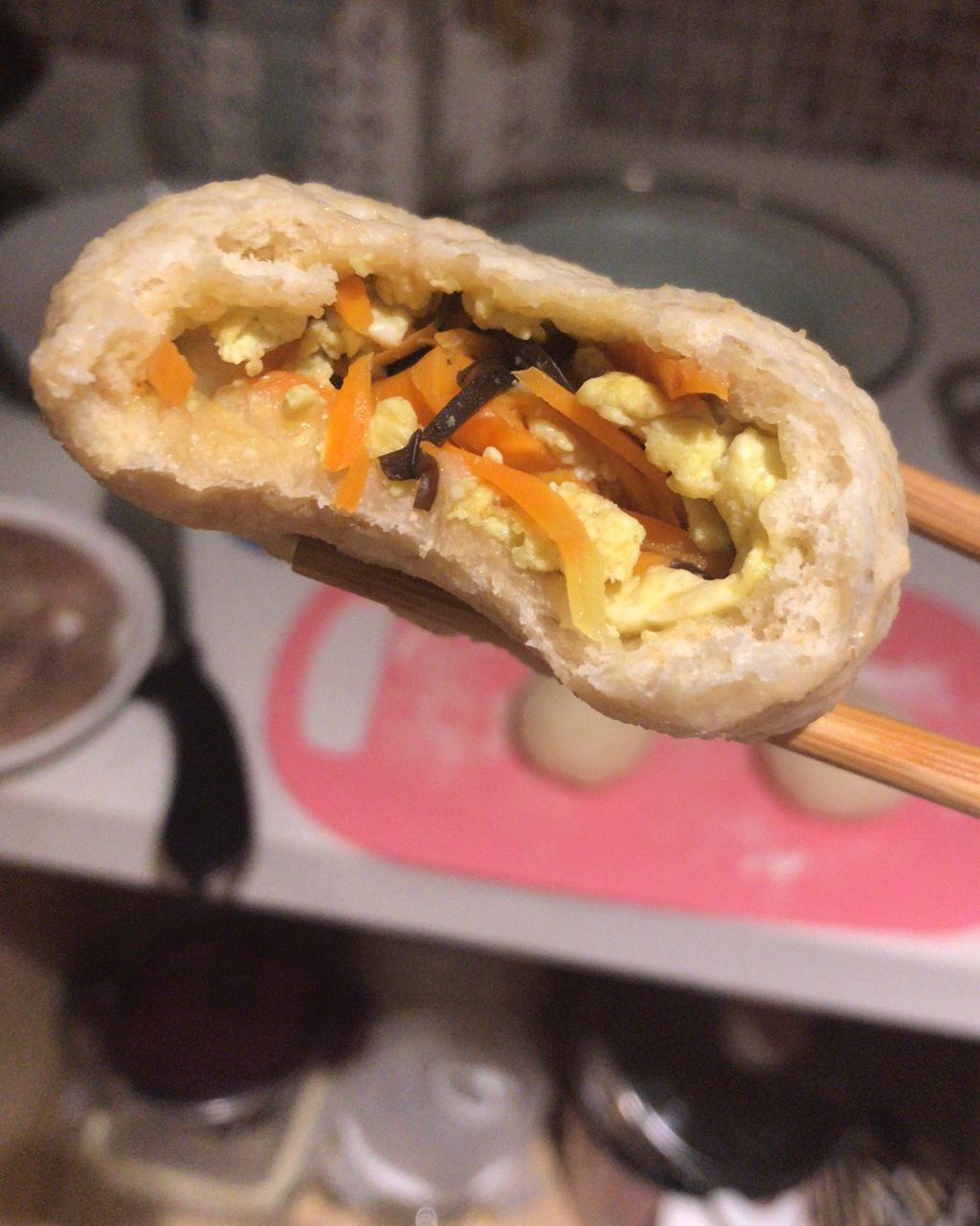胡萝卜木耳鸡蛋素包子