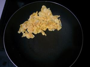 西红柿鸡蛋，糊汤美味茄汁鸡蛋面的做法 步骤2