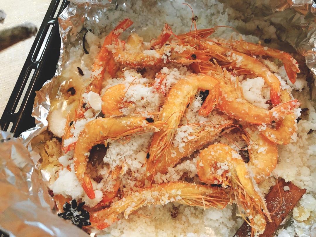 超简单的锡纸盐焗虾——烤箱版