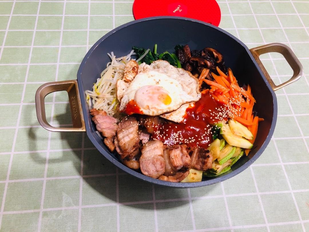 韩式五花肉拌饭