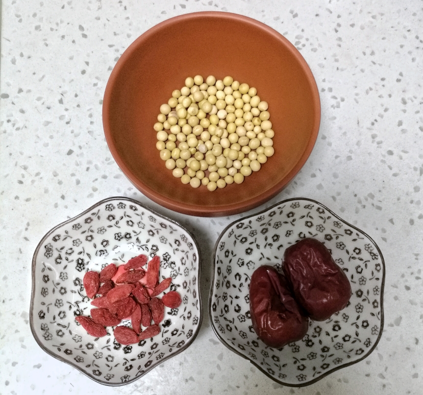 红枣枸杞豆浆（护心去火）的做法