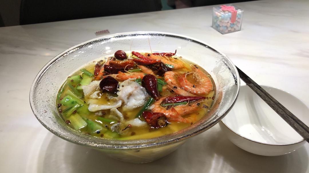 酸菜鲈鱼、水煮鱼（附如何片鱼肉及让鱼肉不腥的小妙招）