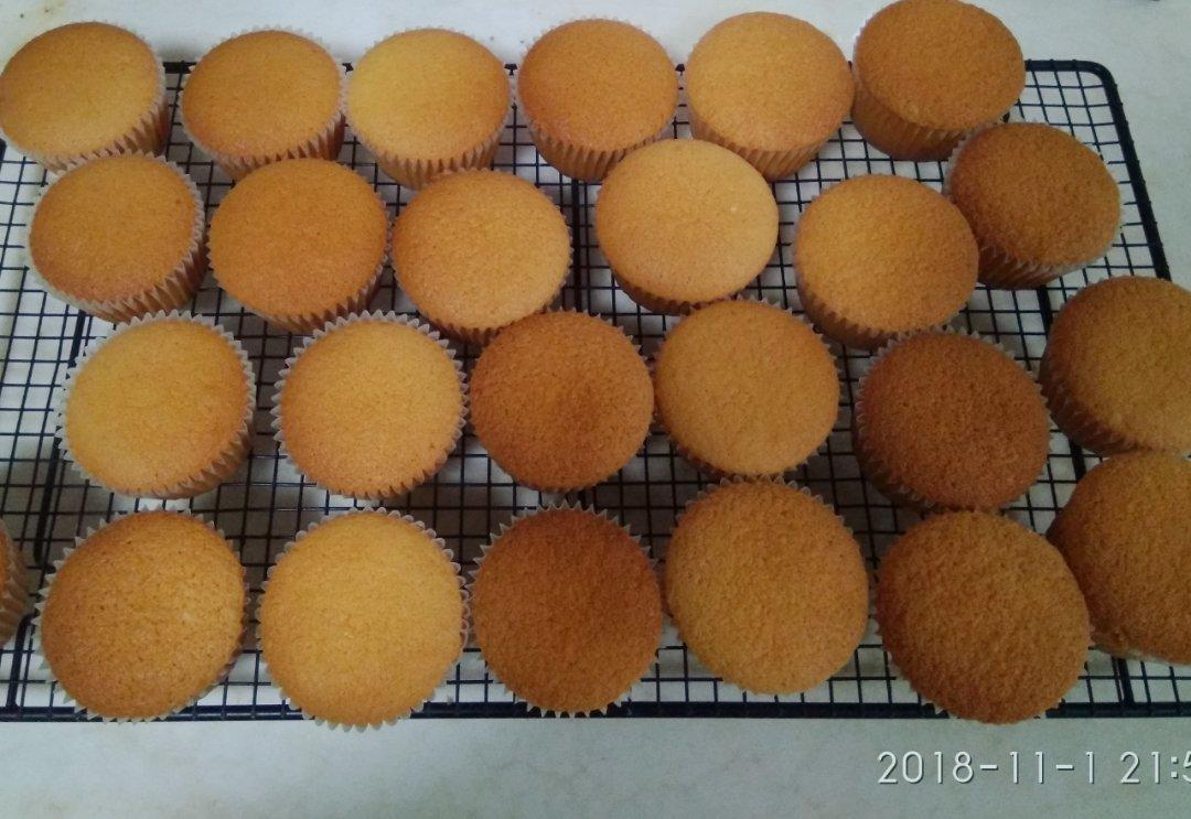 海绵纸杯蛋糕