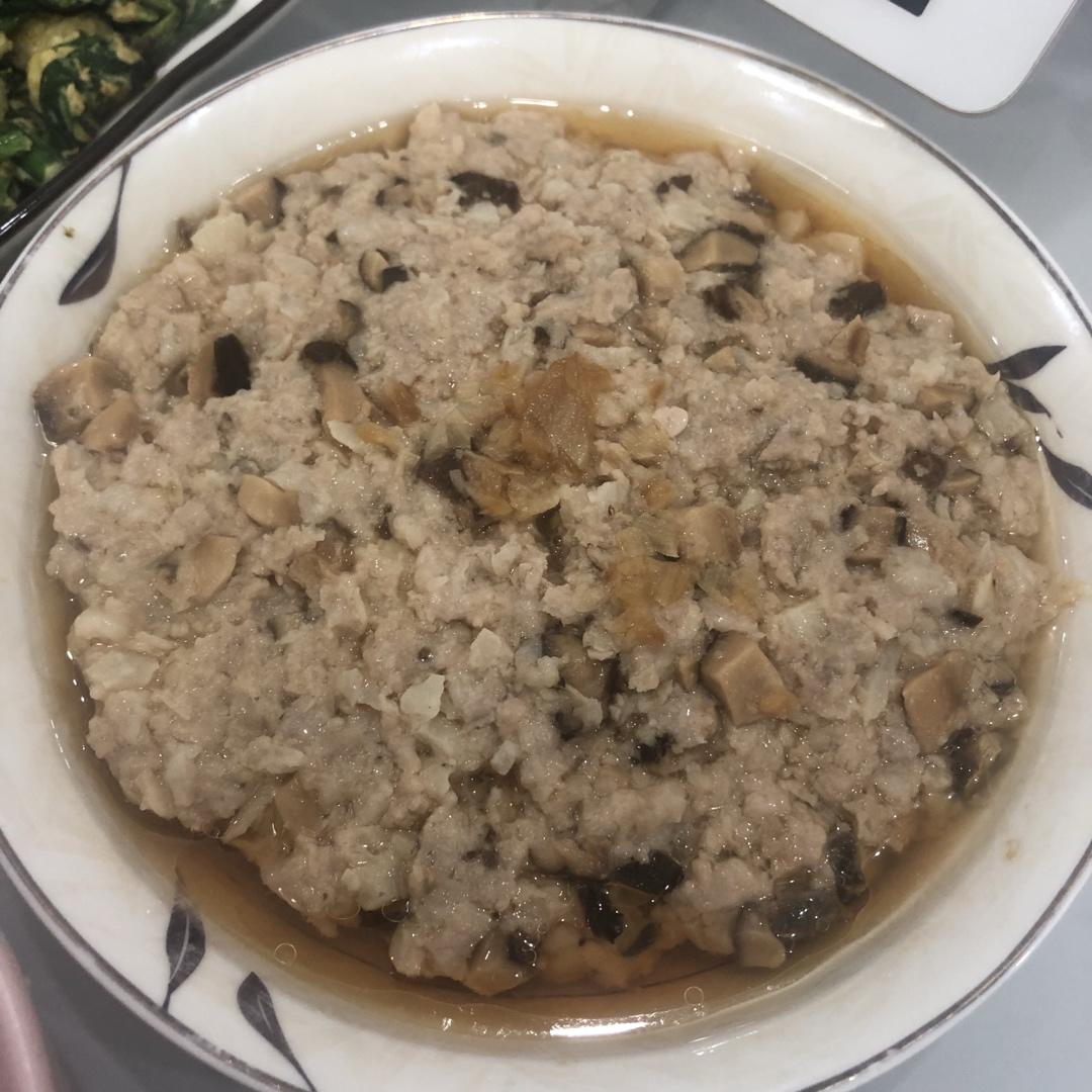 马蹄鲜菇蒸肉饼