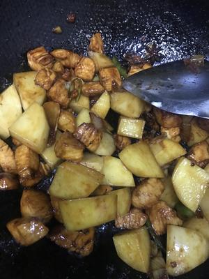 超详细红烧土豆鸡块➕香菇版的做法 步骤6