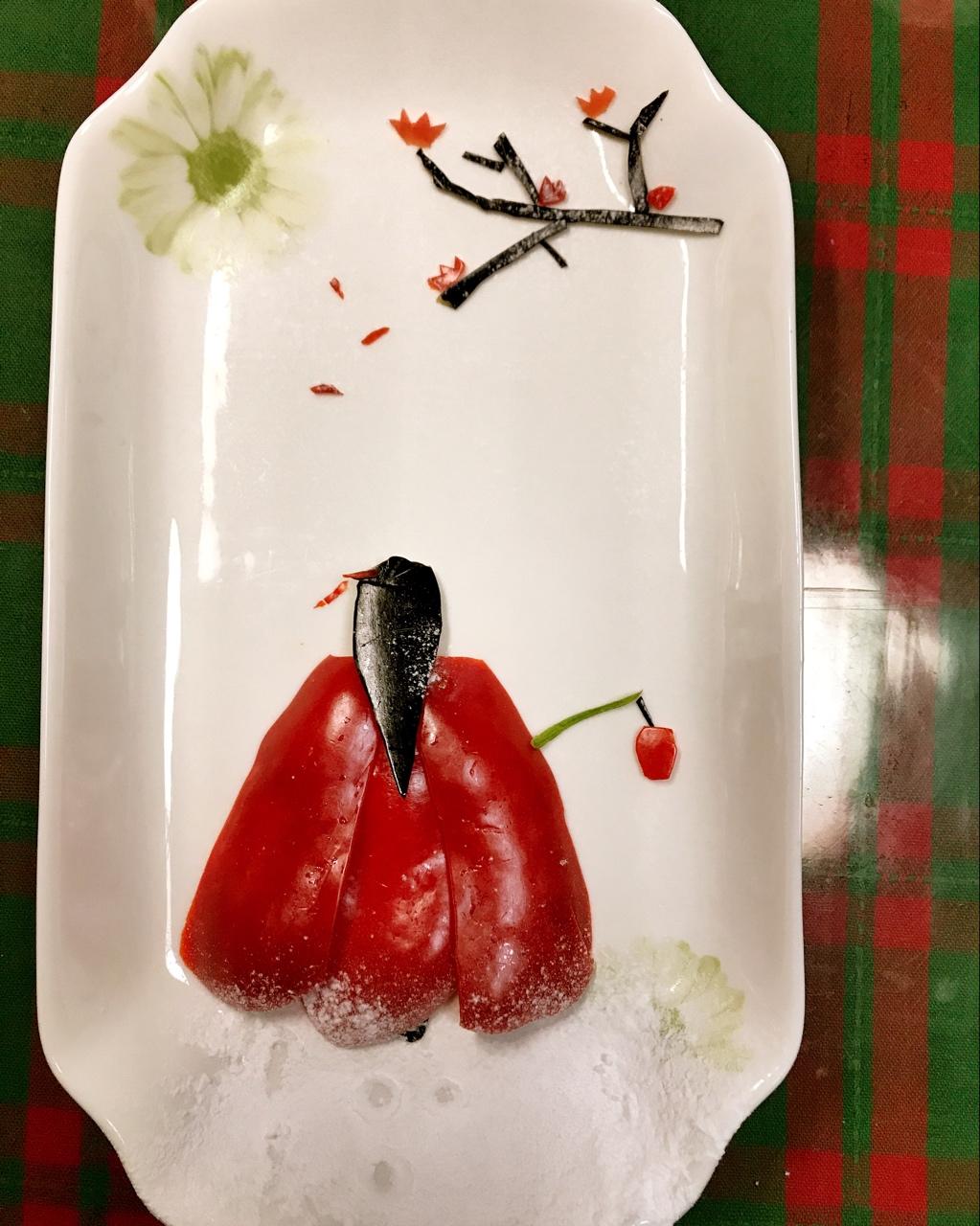 《踏雪寻梅》果蔬餐盘画