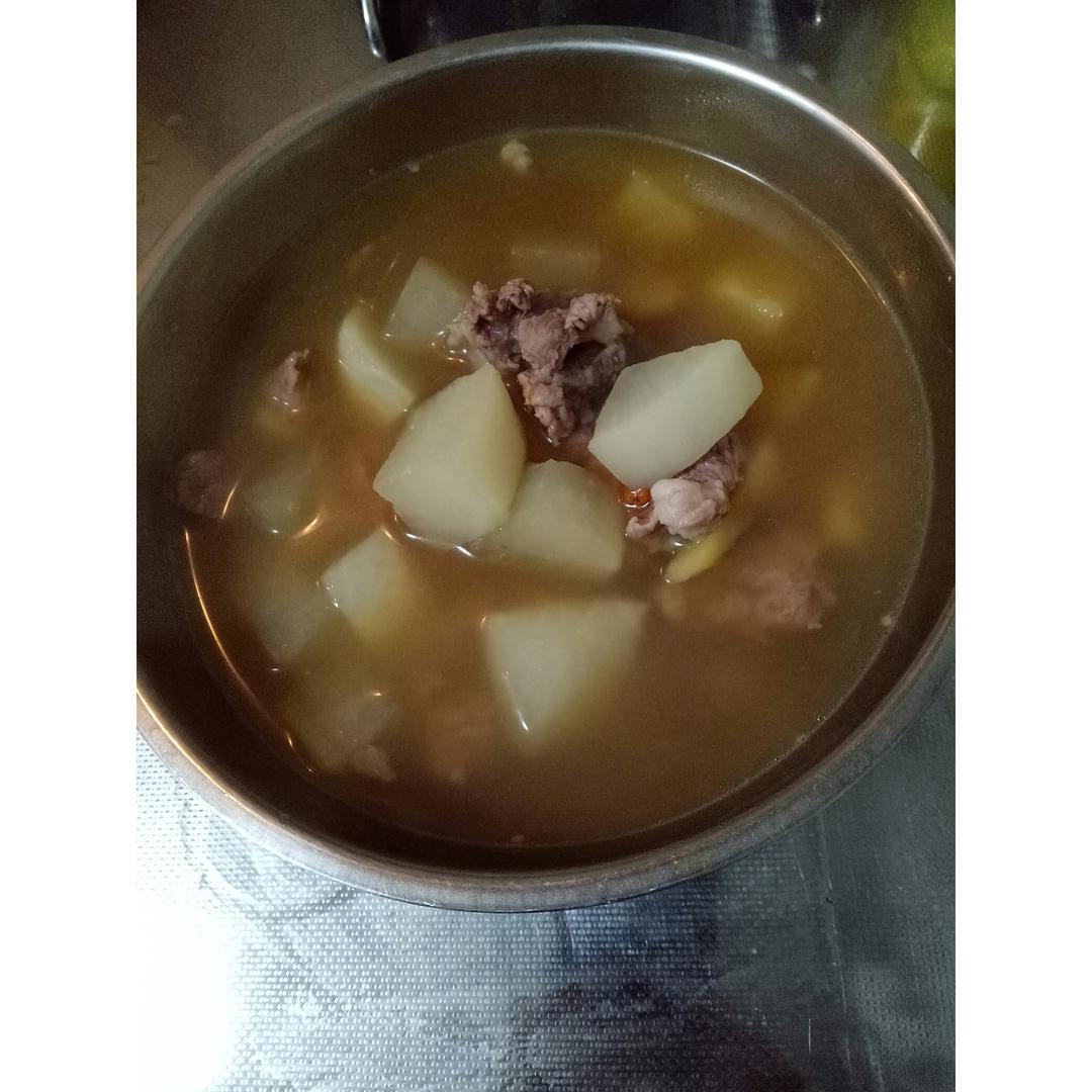 羊肉炖白萝卜